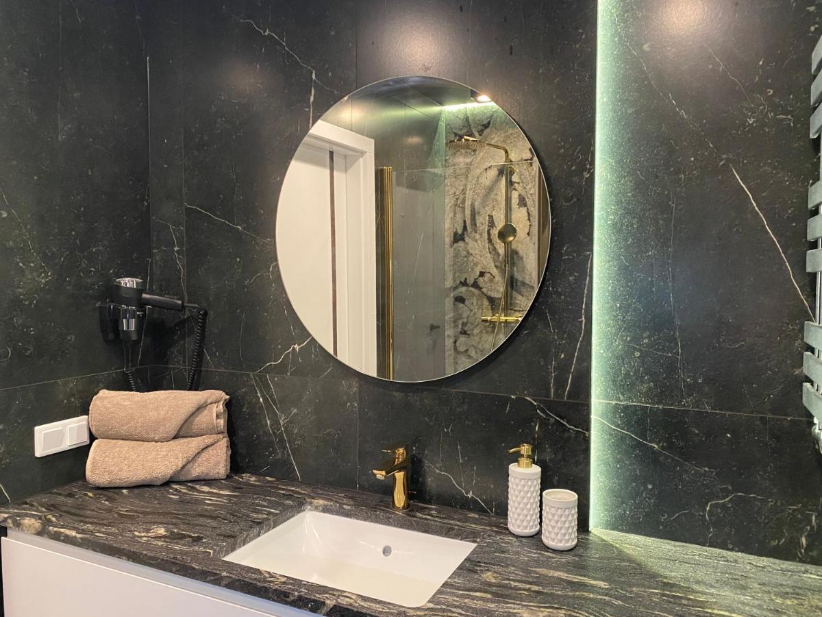 Apartament Gold Świnoujście Exteriör bild